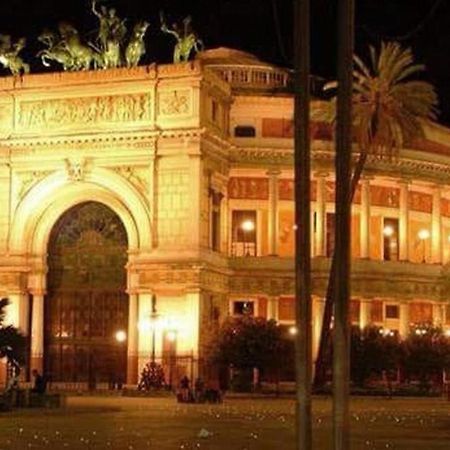 B&B Teatro Politeama House Zoe Blu Palermo Exterior foto